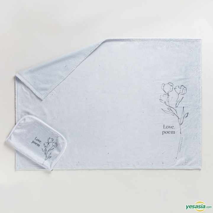 YESASIA: IU 2019 Tour Concert [Love, poem] Official Goods - Knee ...