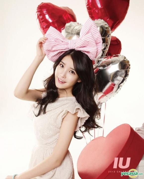 YESASIA: IU - 2012 Season Greeting Celebrity Gifts,CALENDAR,PHOTO