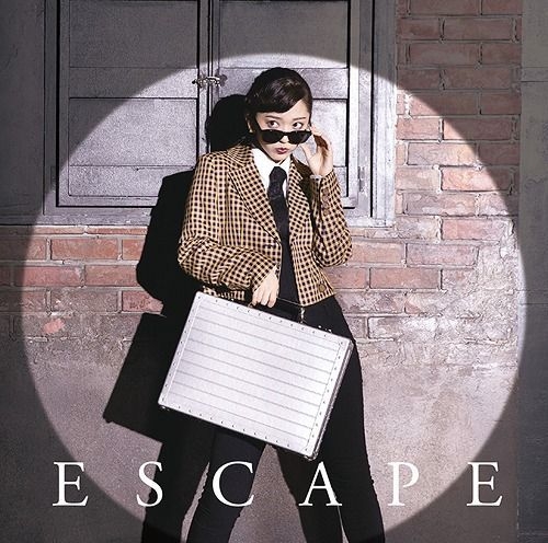 Yesasia Escape [type B] Single Dvd 初回限定盤 日本版 Cd 鈴木愛理 ゼティマ 日本