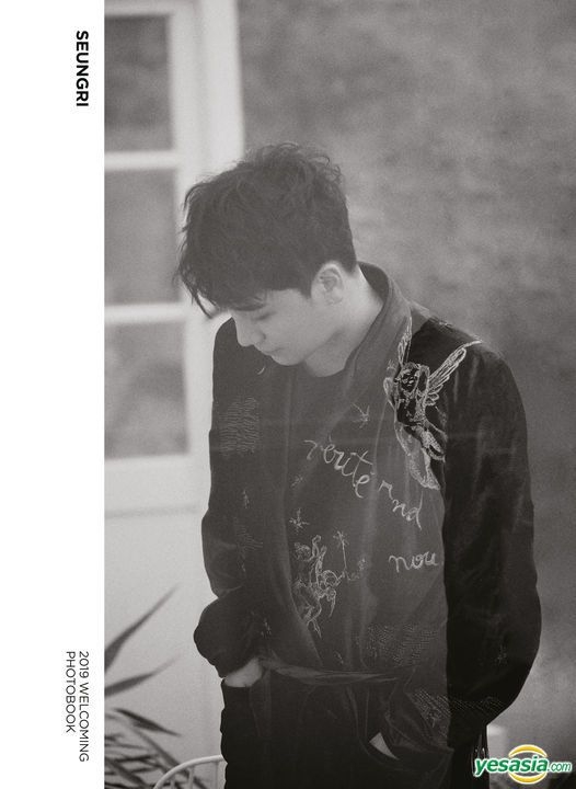 SEUNGRI 2019 WELCOMING PHOTOBOOK スンリ　公式 YESASIA: Seung Ri 2019 Welcoming Photobook (Photobook +