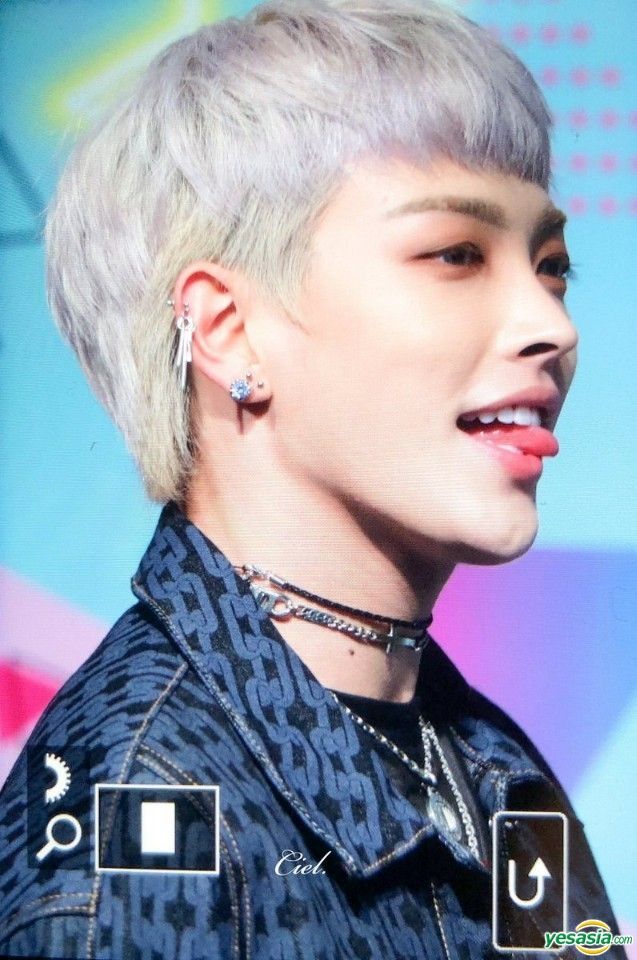 YESASIA: イメージ・ギャラリー - ATEEZ Kim Hong Joong Style