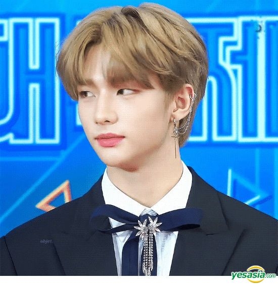 hyunjin chanel earrings