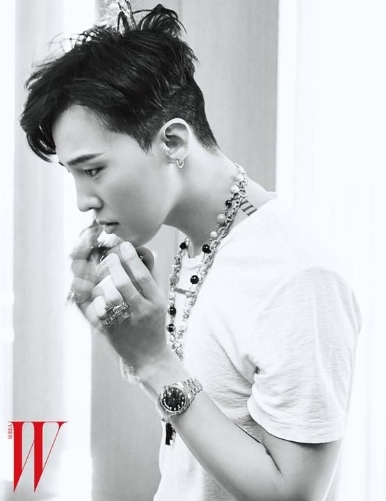 Yesasia W Korea June 15 With G Dragon Tae Yang Pictorial 男性アーティスト 写真集 女性アーティスト ギフト 写真集 ポスター グループ Celebrity Gifts パク チニョン G Dragon Big Bang 韓国のグッズ 無料配送 北米サイト