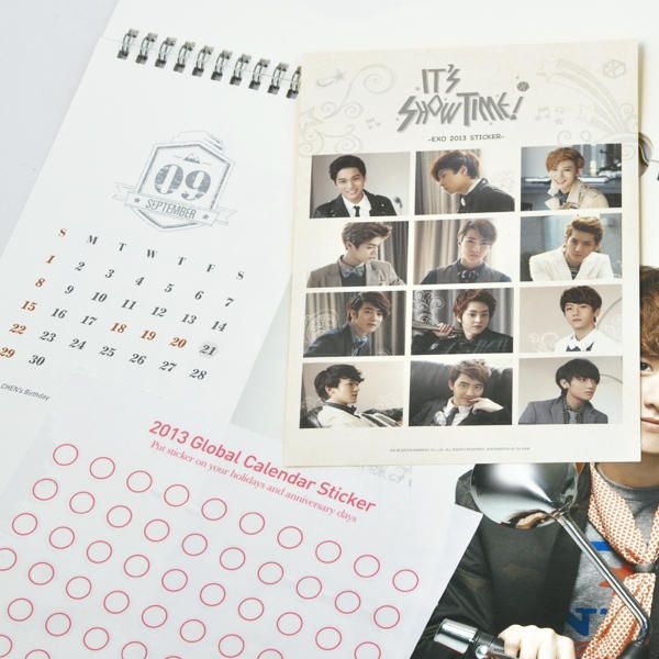 YESASIA EXO 2013 Wall Calendar (Global Version) PHOTO/POSTER,GROUPS