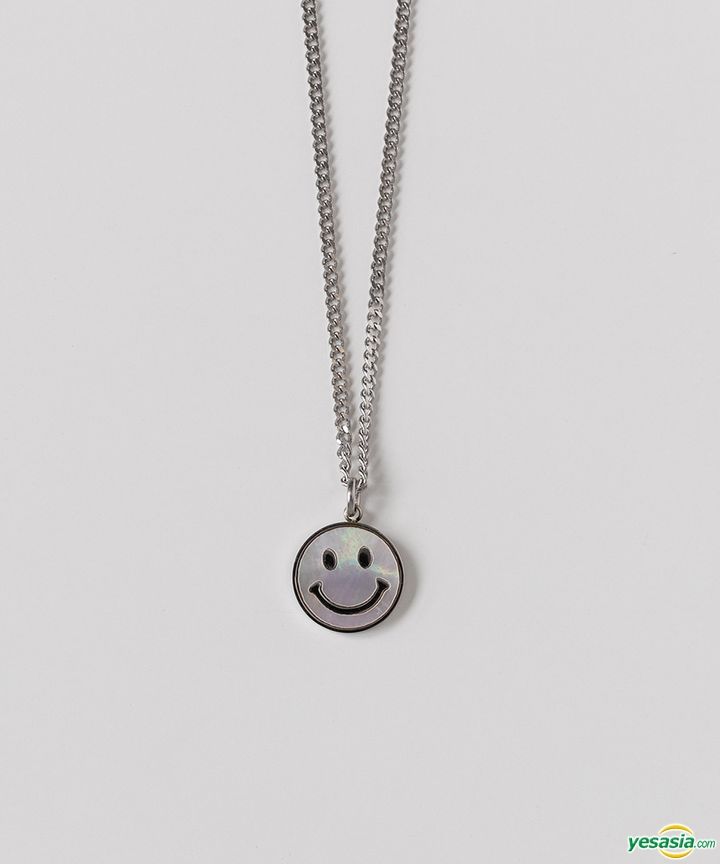 【TWENTYONEAUGUST】SMILEYFACE LOGO NECKLACE▲NCT着用 YESASIA: Image Gallery - NCT DREAM : Jeno Style - Jage
