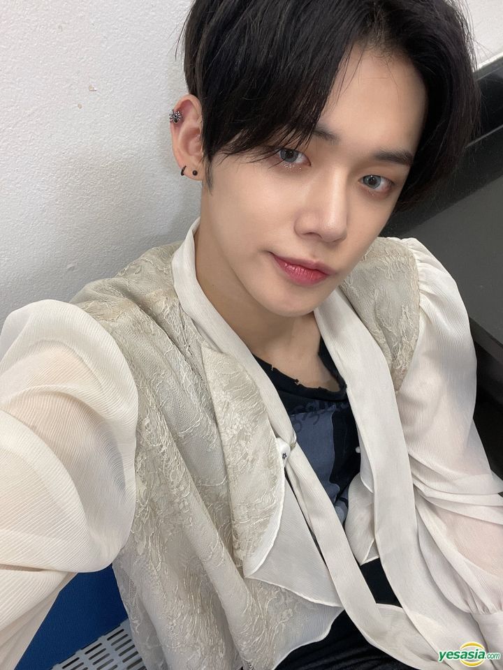 Yesasia Image Gallery Tomorrow X Together Yeon Jun Style Black Widow Piercing Black North America Site