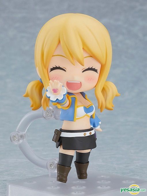 lucy heartfilia nendoroid